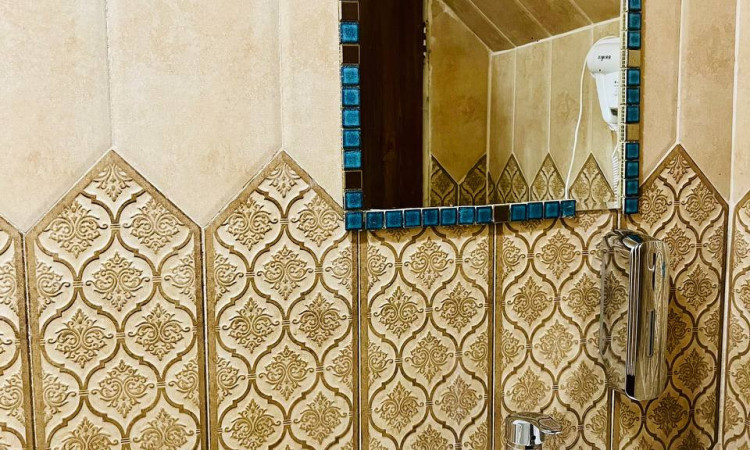 رزرو هتل بوتیک سنتی عمارت مالمیر اتاق پریما سه تخته