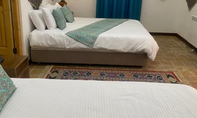رزرو هتل بوتیک سنتی عمارت مالمیر اتاق پریما سه تخته
