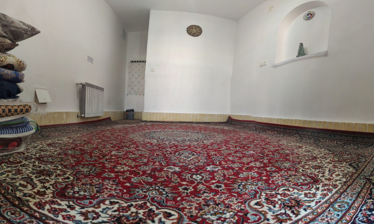 رزرو بوم‌گردی وارُن اتاق سفید