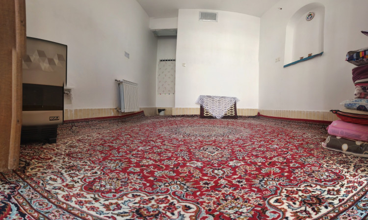 رزرو بوم‌گردی وارُن اتاق سفید