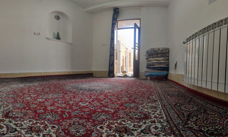 رزرو بوم‌گردی وارُن اتاق سفید
