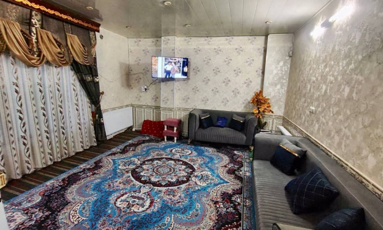 اجاره ویلا استخردارآبگرم درباغ بهادران