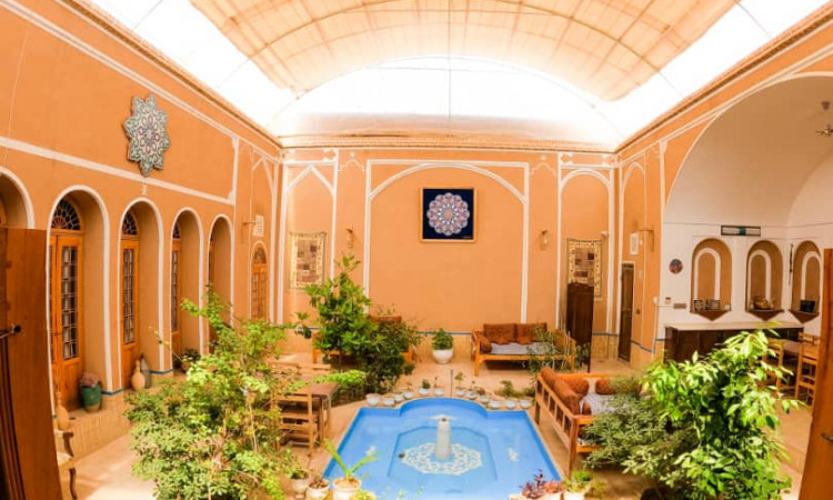 يزد طين وسكن ذاكرة للإيجار (غرفة ترنام)