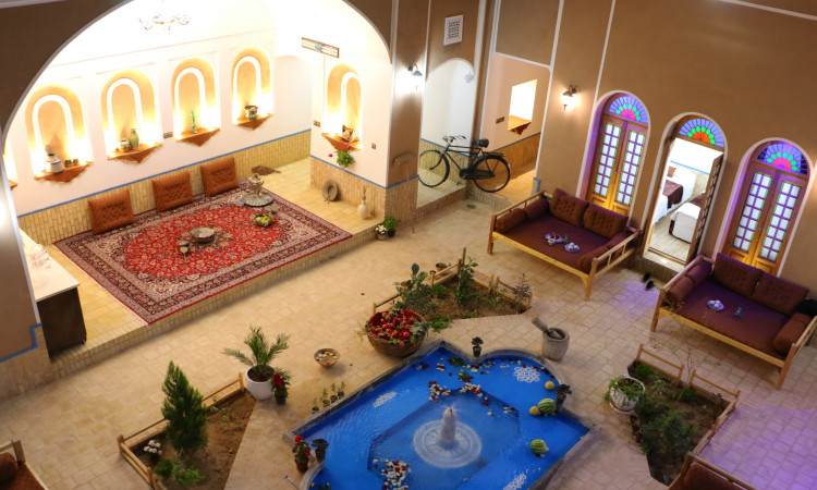 يزد طين وسكن ذاكرة للإيجار (غرفة ترنام)