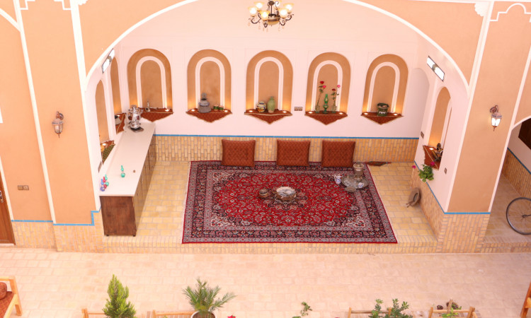 يزد طين وسكن ذاكرة للإيجار (غرفة ترنام)