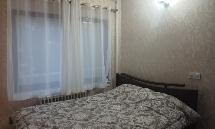 آپارتمان میزبان دو خوابه کولردار با صبحانه