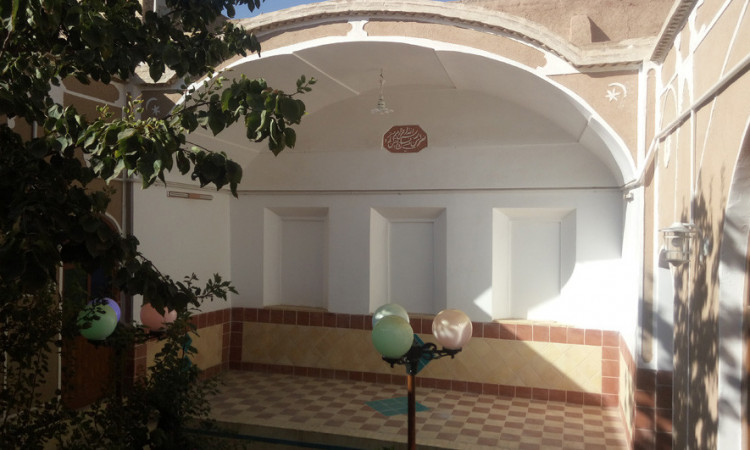 رزرو بوم گردی ایساتیس یزد
