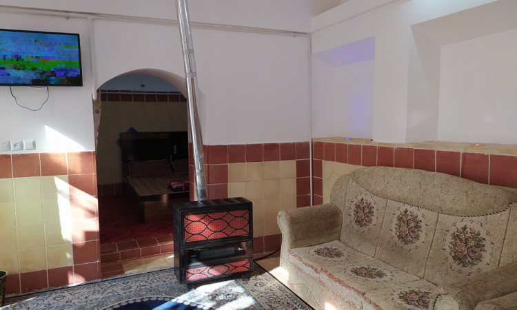 رزرو بوم گردی ایساتیس یزد