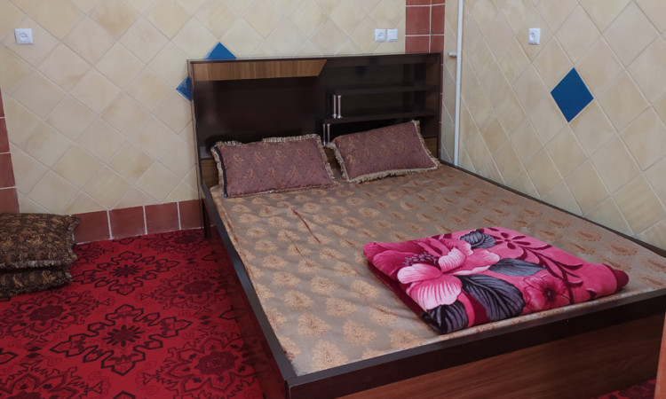 رزرو بوم گردی ایساتیس یزد