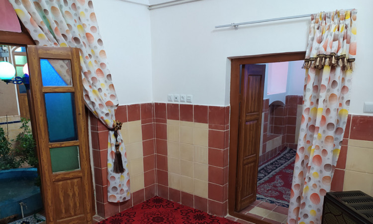 رزرو بوم گردی ایساتیس یزد