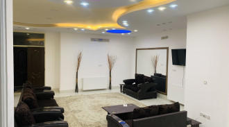 آپارتمان شماره 1 آذریزدی