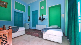 رزرو اقامتگاه سنتی هاتف (اتاق بهشت سه تخته)