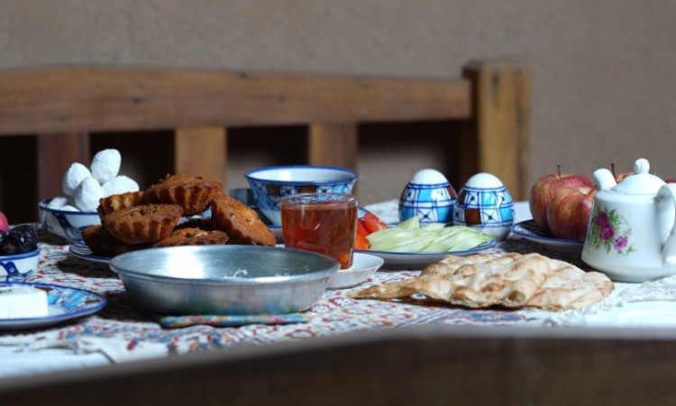 رزرو بوم‌گردی رستم (اتاق مروارید)