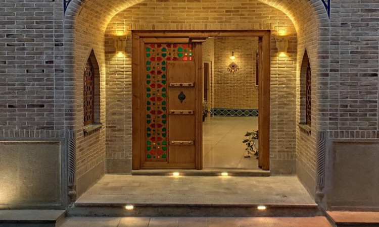 رزرو هتل سنتی درباری (اتاق یک تخته)