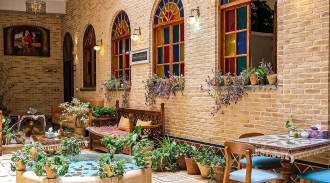 رزرو هتل سنتی درباری با اتاق دو تخته