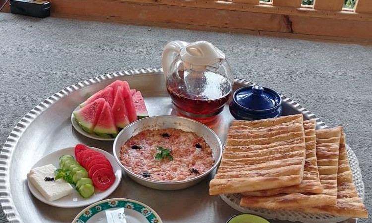 رزرو بوم گردی گیلک ده لاهیجان