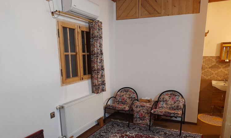 رزرو بوم گردی گیلک ده لاهیجان