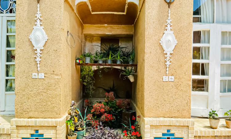 رزرو بوم گردی عمارت بانو - اتاق سه دری (با پارکینگ)