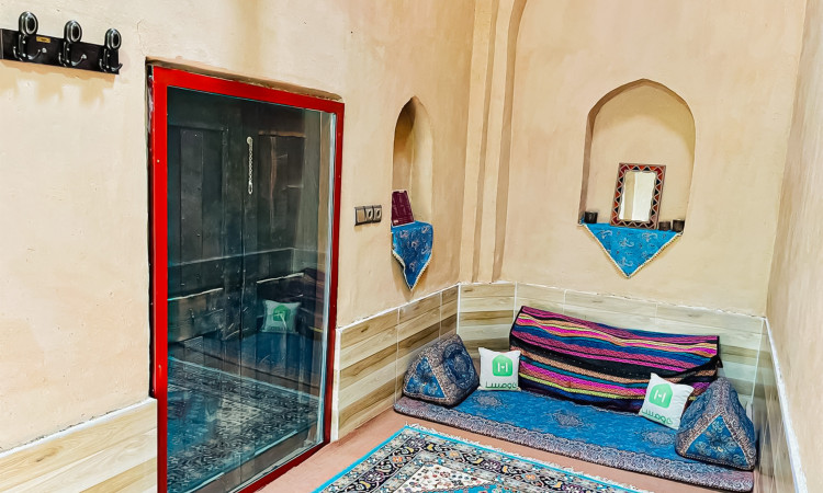 رزرو بوم گردی عمارت بانو - اتاق کاهگلی (با پارکینگ)