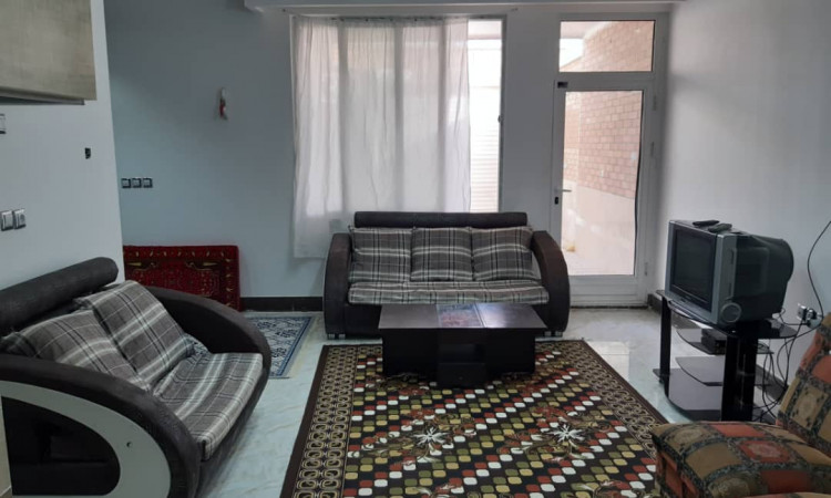 اجاره آپارتمان یک خوابه فراز طبقه همکف