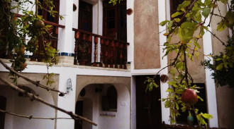 رزرو سرای ایل سنگسر(سرای پروفسور محمدقلی نادعلیان)