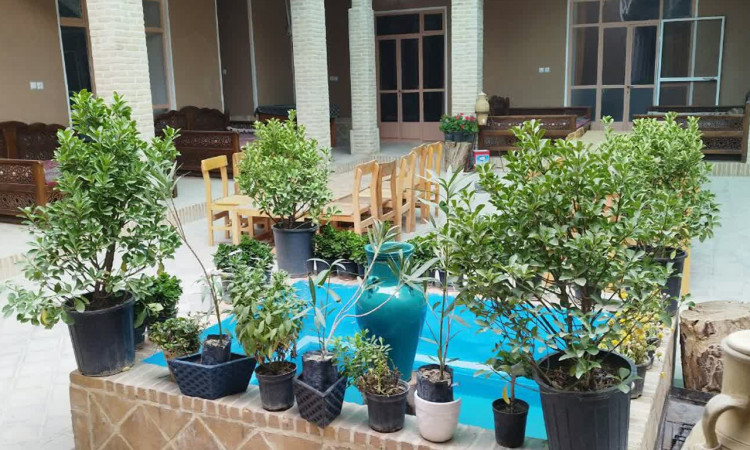 رزرو اقامتگاه سنتی شاباز ورزنه (اتاق کاهگلی ) 1