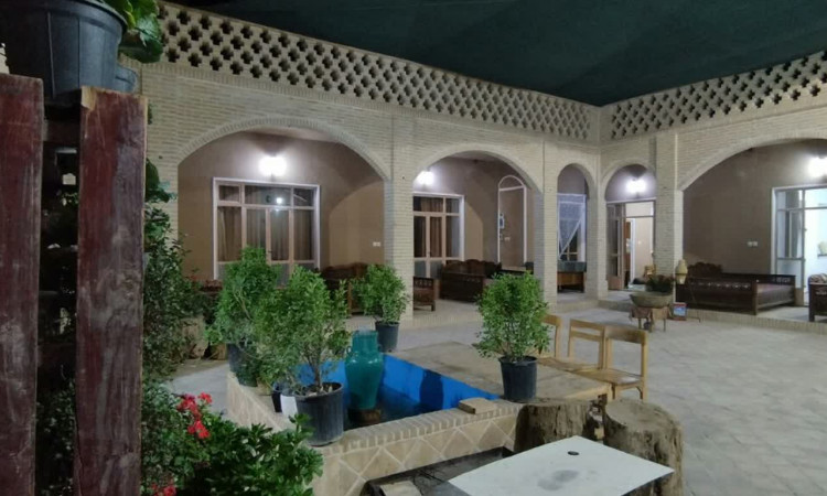 رزرو اقامتگاه سنتی شاباز ورزنه (اتاق کاهگلی ) 1