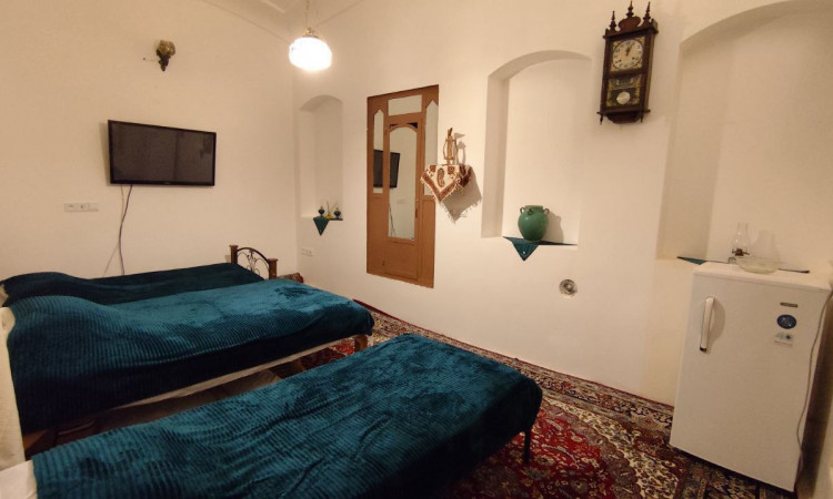 رزرو اقامتگاه بومگردی خانم تاج نوش آباد(ژینا)