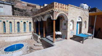 حجز السياحة البيئية في قصر نجوسان (غرفة بخمسة أبواب)