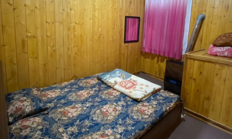 رزرو کلبه جنگلی نزدیک‌ ییلاقات و آبشار