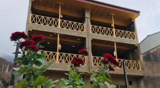 اقامتگاه بومگردی اخران(پاییز)