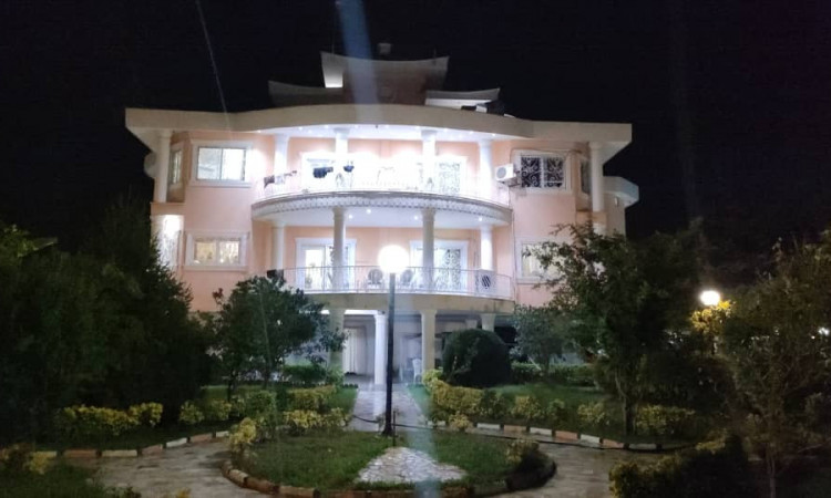 ويلا باغ ساحلی رئوف چالوس