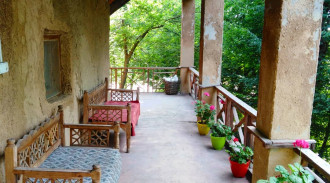 رزرو بوم گردی چام و چاشت (سوئیت بیشه)