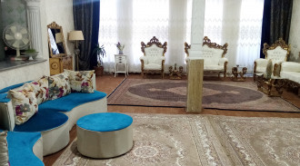 منزل مفروش للإيجار بغرفة نوم واحدة، طابق أرضي مع موقف سيارات