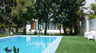 فيلا بحديقه للايجار