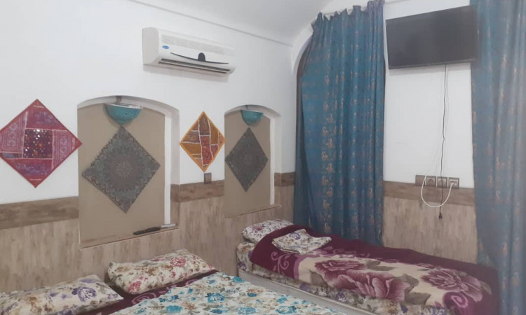 بوم گردی تشکر (اتاق 25 متری)