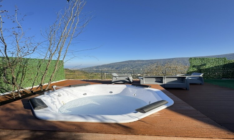 ویلا جنگلی جکوزی روباز با ویو دریا و جنگل