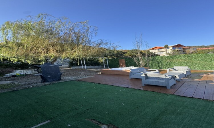 ویلا جنگلی جکوزی روباز با ویو دریا و جنگل