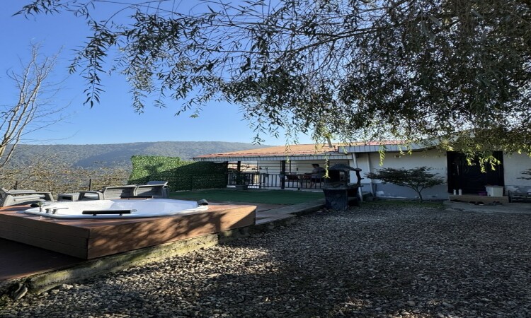 ویلا جنگلی جکوزی روباز با ویو دریا و جنگل