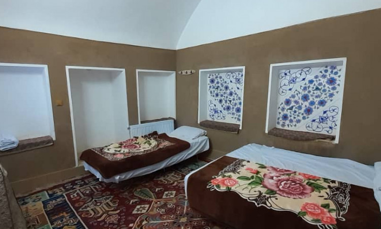 رزرو هتل سنتی انار اتاق یاقوتی