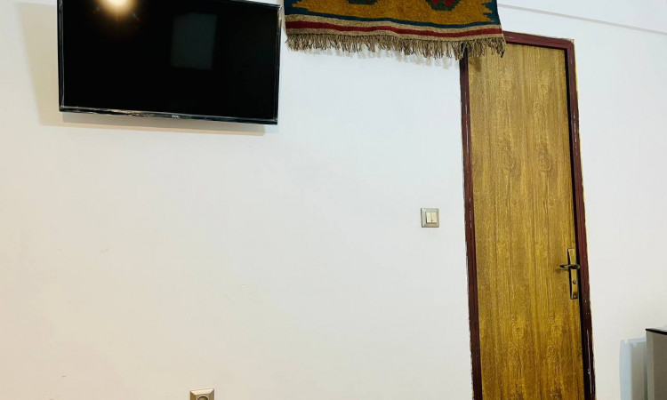 رزرو بوم گردی خوان سالار اتاق فیل پوش