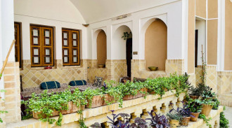 رزرو بوم گردی خوان سالار اتاق هشتی