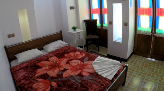 حجز إقامة أميرزا ​​التقليدية (غرفة مزدوجة 101)