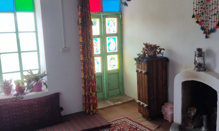 بوم گردی هرمنگان بوانات اتاق 15 متری(15متری)