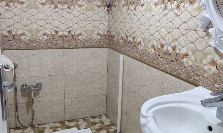 اجاره ویلا جنگلی با جکوزی شش نفره با فضای عالی
