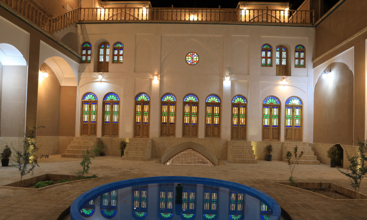 رزرو اقامتگاه سنتی خانه پارسی کاشان (سه تخته سرداب 1)