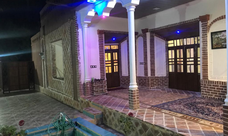 رزرو بوم گردی چشمه عروس سوییت کوچک