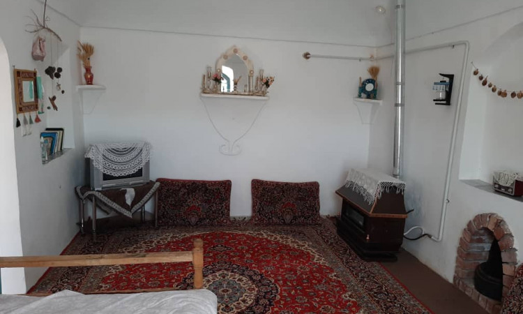رزرو بوم گردی راگه اتاق 16 متری سنتی باسقف چوبی