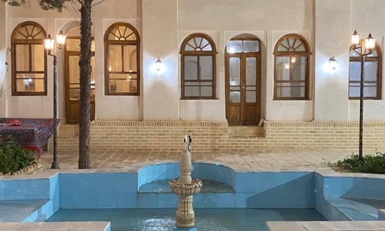 رزرو اقامتگاه بوم گردی عمارت خلوت اصفهان (اتاق یک)