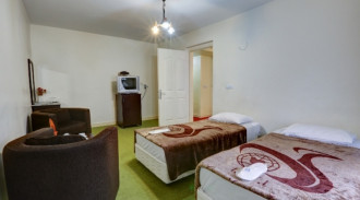 رزرو هتل ⭐⭐جهانگردی ماکو - سوییت 4 تخته